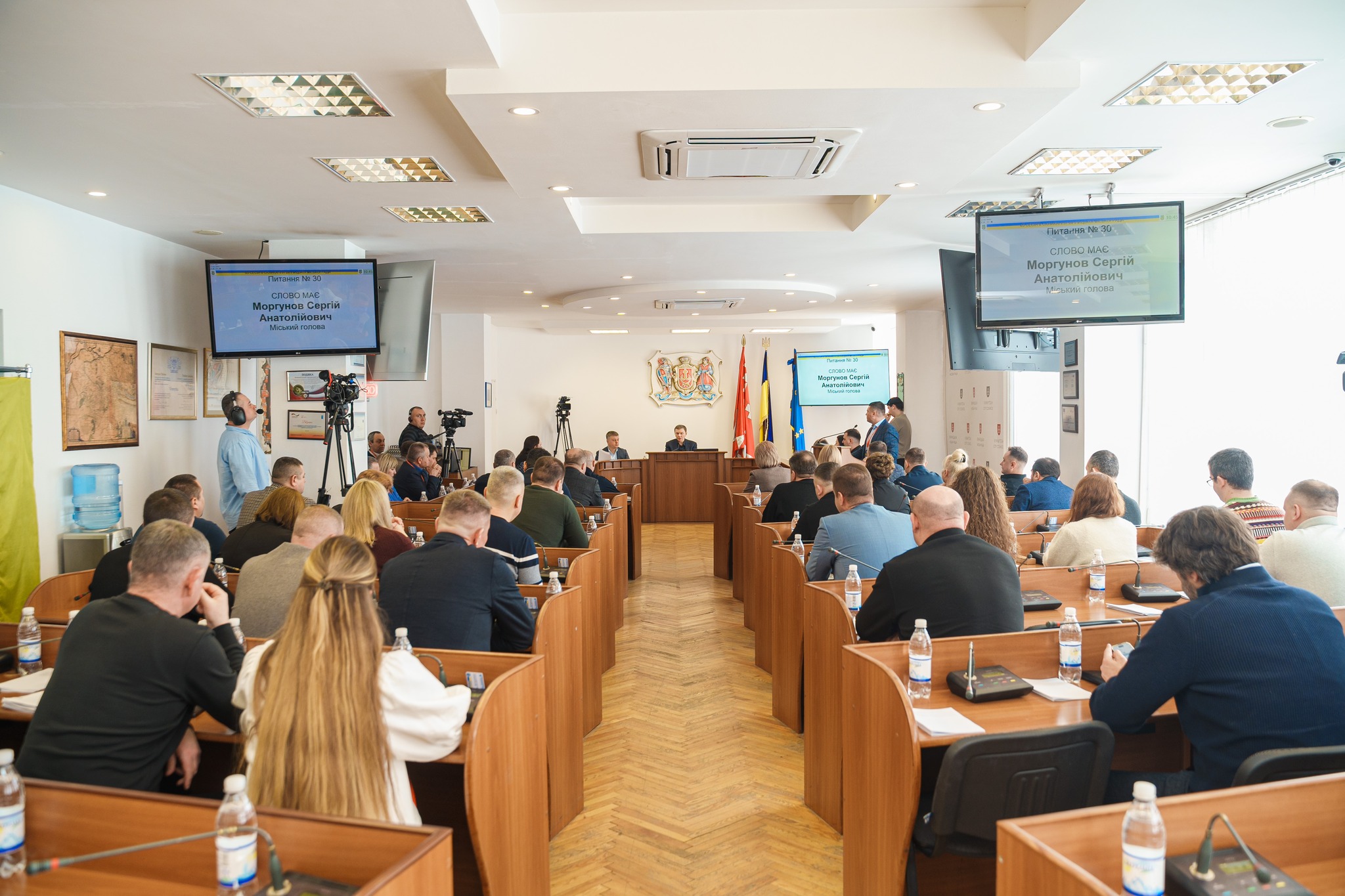 Майже 66,5 млн грн на сектор безпеки та оборони. Про головні фінансові рішення сесії Вінницької міської ради